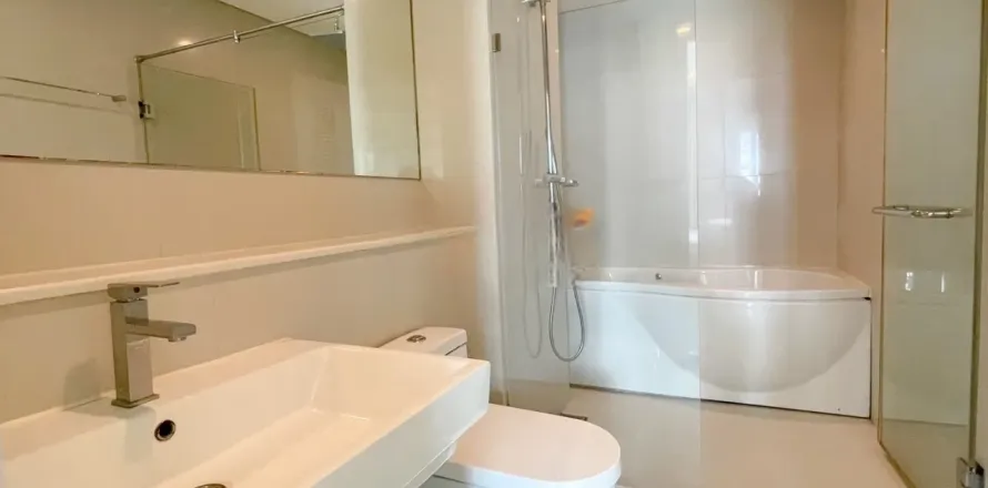 Studio dans le Condo à Watthana, Bangkok, Thaïlande  № 160645