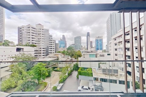 Condo in Watthana, Bangkok, Thailand, 2 bedrooms  № 160641 - photo 5