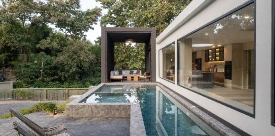 Villa in Chiang Mai, Thailand 6 bedrooms № 160642