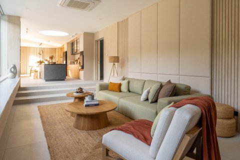 Villa in Chiang Mai, Thailand 6 bedrooms № 160642 - photo 6