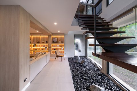 Villa in Chiang Mai, Thailand 6 bedrooms № 160642 - photo 17