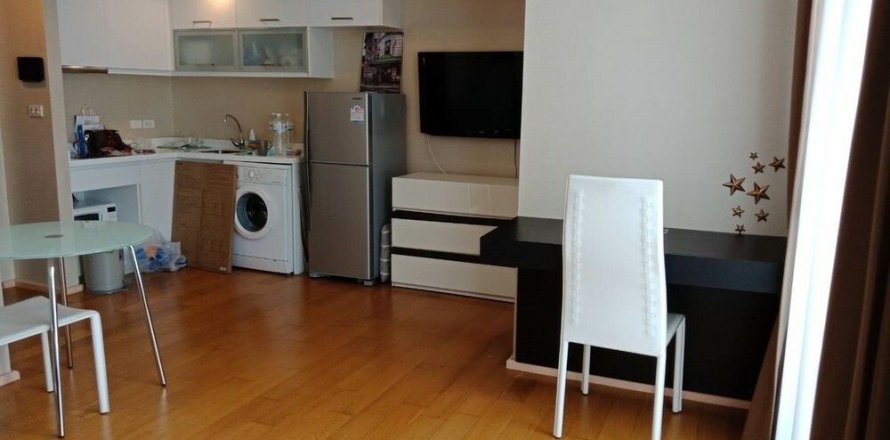 Студия в кондо в Ваттхане, Бангкок, Таиланд № 160643