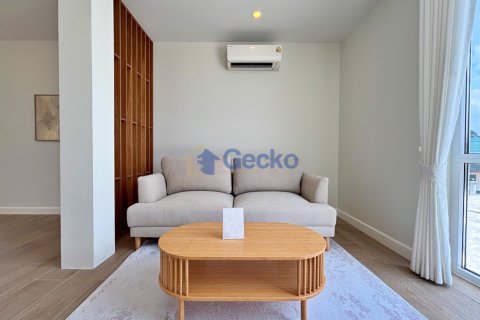 House in Pattaya, Thailand 5 bedrooms № 195896 - photo 22