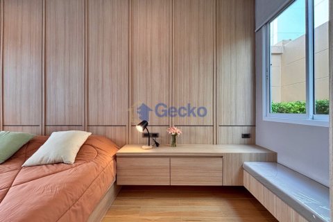 House in Pattaya, Thailand 4 bedrooms № 195892 - photo 19
