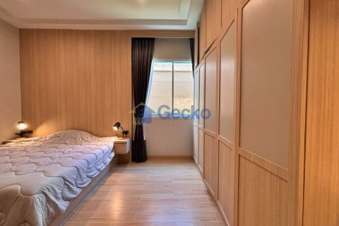 House in Pattaya, Thailand 4 bedrooms № 195892 - photo 26