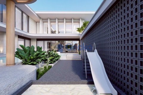 House in Pattaya, Thailand 5 bedrooms № 195894 - photo 10