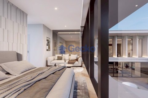 House in Pattaya, Thailand 5 bedrooms № 195894 - photo 28