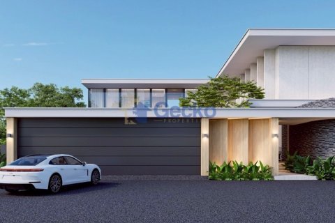 House in Pattaya, Thailand 5 bedrooms № 195894 - photo 5