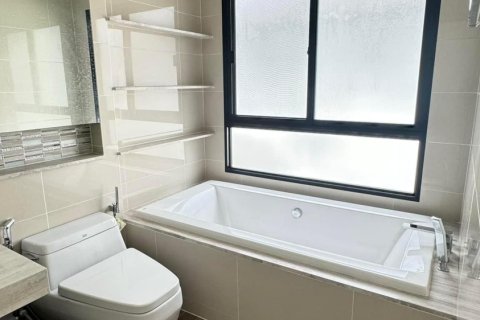 Дом в Самутпракане, Таиланд с 5 спальнями  № 170466 - фото 28