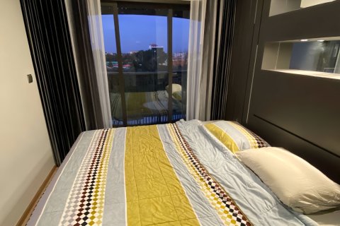 Studio dans le Condo à Watthana, Bangkok, Thaïlande  № 170463 - photo 8