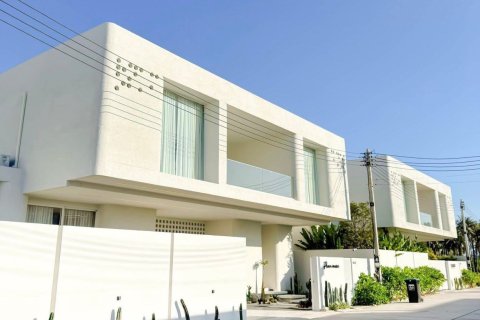 Villa in Hua Hin, Thailand 5 bedrooms № 170465