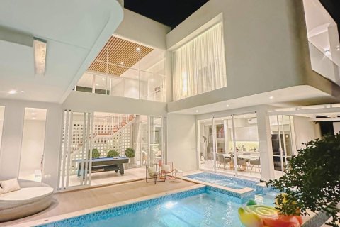 Villa in Hua Hin, Thailand 5 bedrooms № 170465 - photo 10
