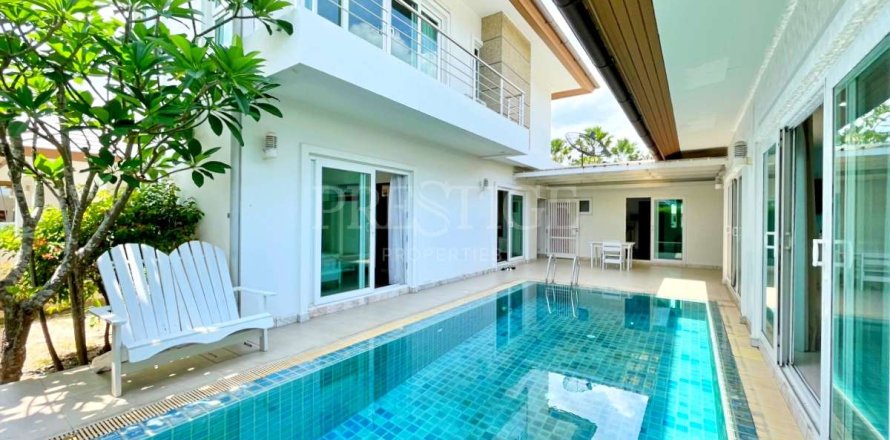House in Pattaya, Thailand 3 bedrooms № 198721
