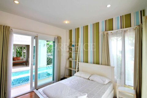 House in Pattaya, Thailand 3 bedrooms № 198721 - photo 9