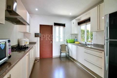 House in Pattaya, Thailand 3 bedrooms № 198721 - photo 5