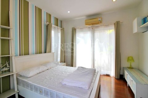 House in Pattaya, Thailand 3 bedrooms № 198721 - photo 10