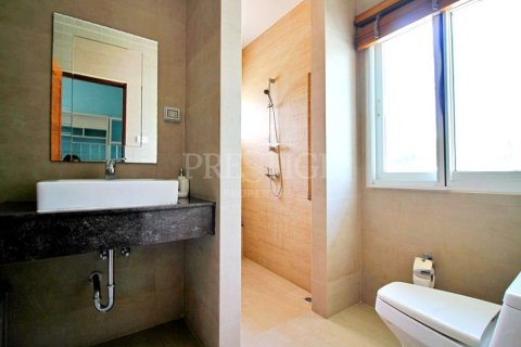 House in Pattaya, Thailand 3 bedrooms № 198721 - photo 14