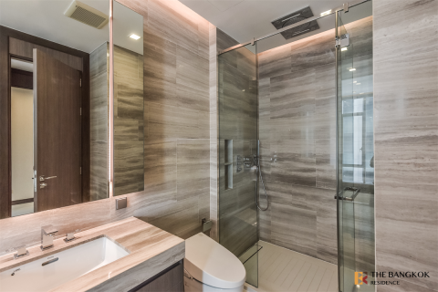 Condo in Bangkok, Thailand, 2 bedrooms  № 186414 - photo 8