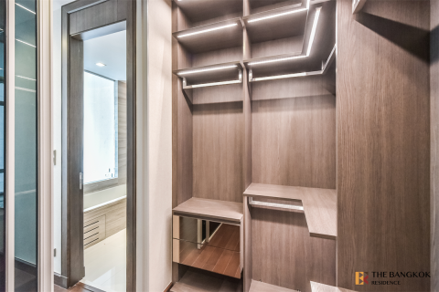 Condo in Bangkok, Thailand, 2 bedrooms  № 186414 - photo 1