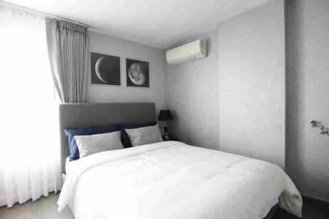 Condo in Bangkok, Thailand, 2 bedrooms № 183111 - photo 8
