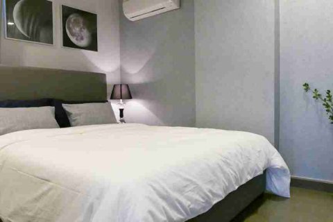 Condo in Bangkok, Thailand, 2 bedrooms № 183111 - photo 12
