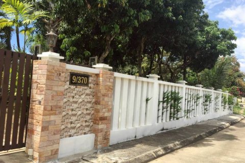 House in Chiang Mai, Thailand 3 bedrooms № 171568 - photo 5