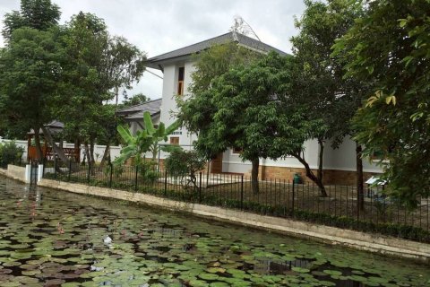 House in Chiang Mai, Thailand 3 bedrooms № 171568 - photo 1
