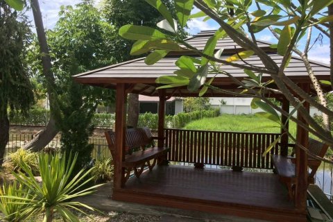 House in Chiang Mai, Thailand 3 bedrooms № 171568 - photo 2