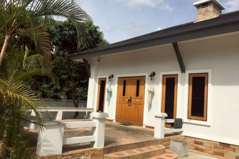 House in Chiang Mai, Thailand 3 bedrooms № 171568 - photo 7