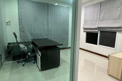 House in San Kamphaeng, Thailand 4 bedrooms № 171567 - photo 16