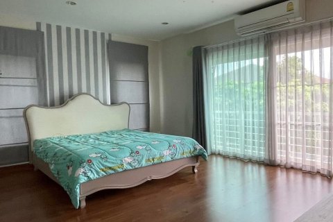 House in San Kamphaeng, Thailand 4 bedrooms № 171567 - photo 12