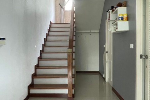 House in San Kamphaeng, Thailand 4 bedrooms № 171567 - photo 10