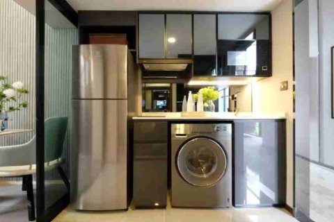 Condo in Thonburi, Bangkok, Thailand, 3 bedrooms  № 183998 - photo 4