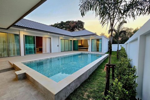 Вилла в Хуа Хине, Таиланд с 3 спальнями  № 167858