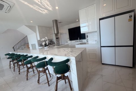 Villa in Phuket, Thailand 6 bedrooms № 164304 - photo 10