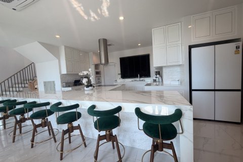 Villa in Phuket, Thailand 6 bedrooms № 164304 - photo 14