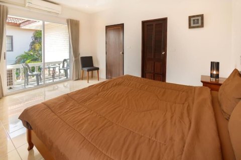 Villa in Pattaya, Thailand 6 bedrooms № 164227 - photo 16