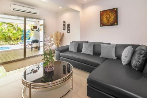 Villa in Pattaya, Thailand 6 bedrooms № 164227 - photo 6