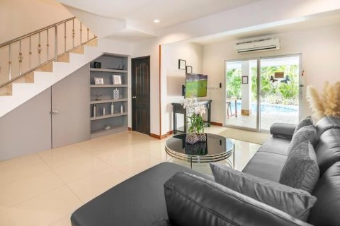 Villa in Pattaya, Thailand 6 bedrooms № 164227 - photo 8
