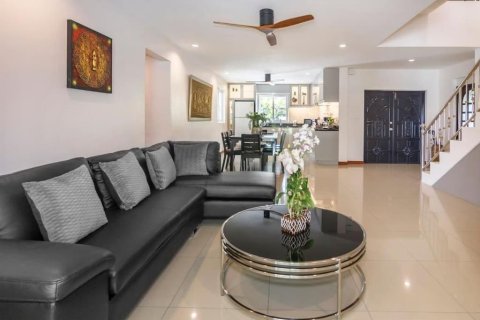 Villa in Pattaya, Thailand 6 bedrooms № 164227 - photo 3