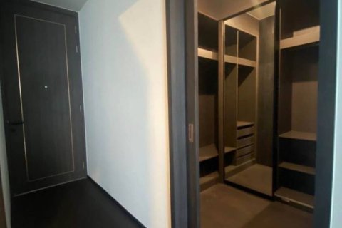 Condo in Bangkok, Thailand, 2 bedrooms  № 180884 - photo 10