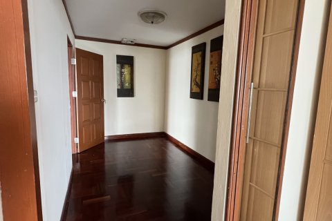 Кондоминиум с 2 спальнями в Кхлонг Сане, Бангкок, Таиланд № 151414 - фото 3