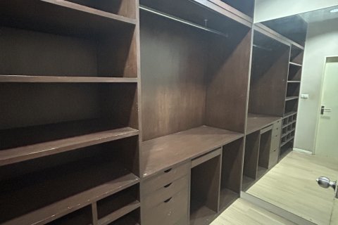 Таунхаус в Бангкоке, Таиланд с 3 спальнями № 151412 - фото 13