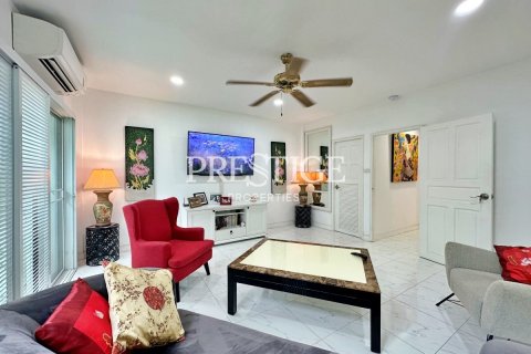 House in Pattaya, Thailand 4 bedrooms № 198282 - photo 9