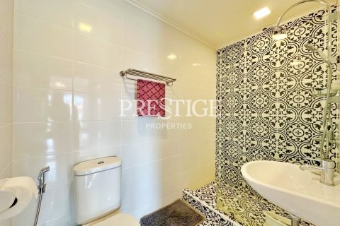 House in Pattaya, Thailand 4 bedrooms № 198282 - photo 16