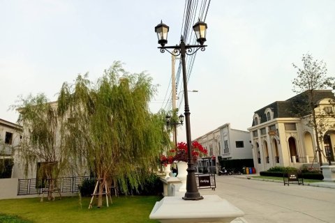 Townhouse in Bang Kaeo, Thailand 3 bedrooms № 161916 - photo 5