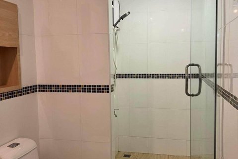 Condo à Hua Hin, Thaïlande, 2 chambres  № 161915 - photo 7