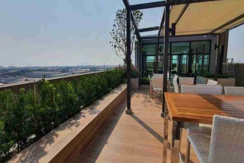 Condo in Bangkok, Thailand, 1 bedroom  № 208827 - photo 2