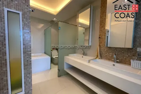 Condominio de 2 dormitorios en Pattaya, Tailandia № 213315 - foto 4