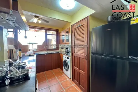 Casa de 5 dormitorios en Pattaya, Tailandia № 213318 - foto 14